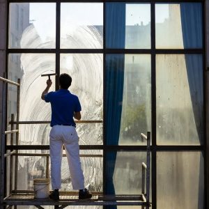 Fixed vs. Variable Energy Tariffs for Window Cleaning Companies | Utility7